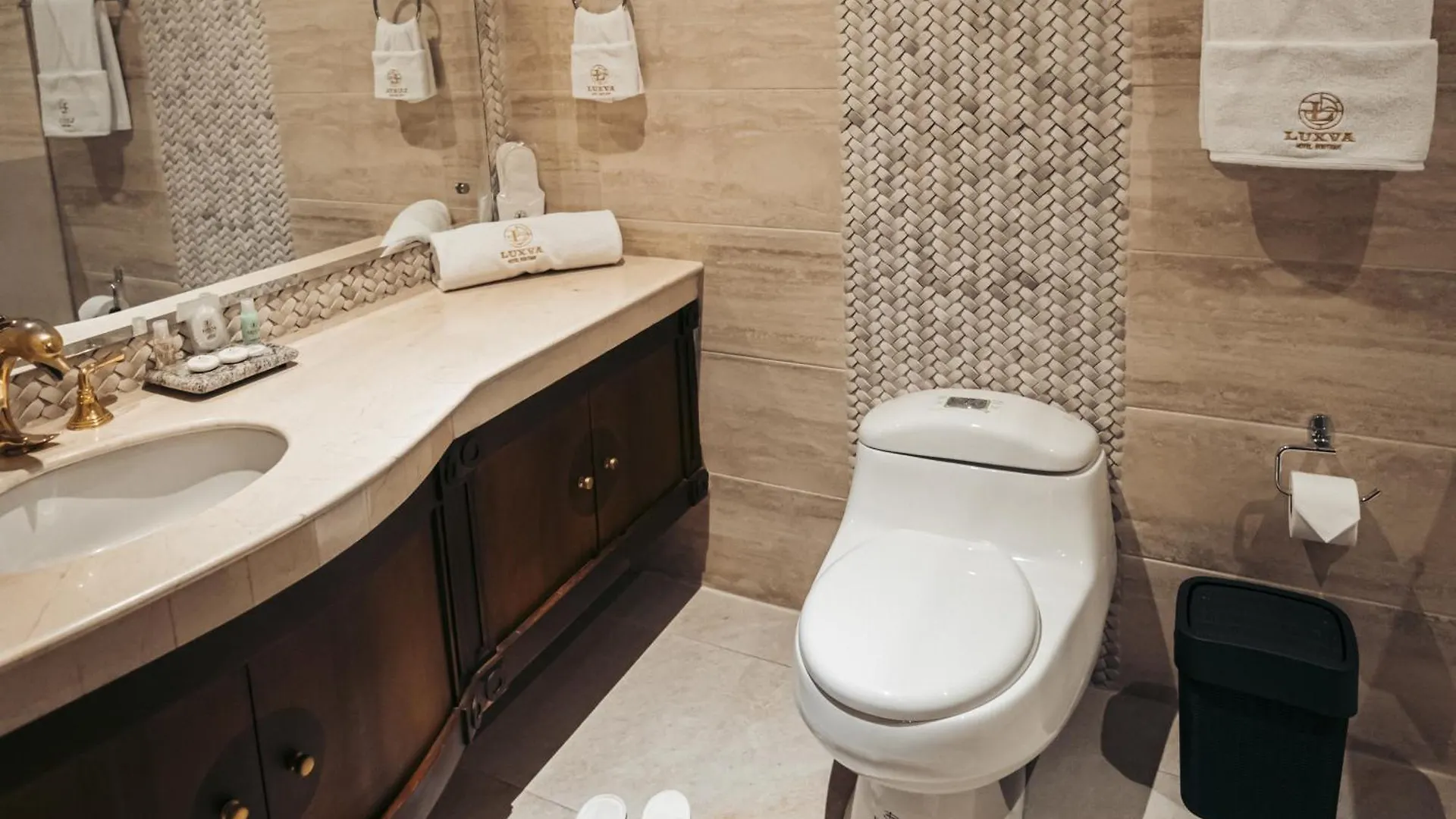 Luxva Hotel Boutique Guayaquil 4*,